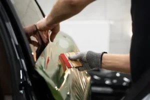 Pasang Sticker Mobil